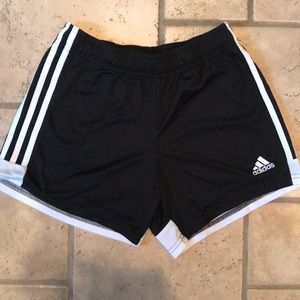 Adidas Women’s Tastigo 19 shorts size XS